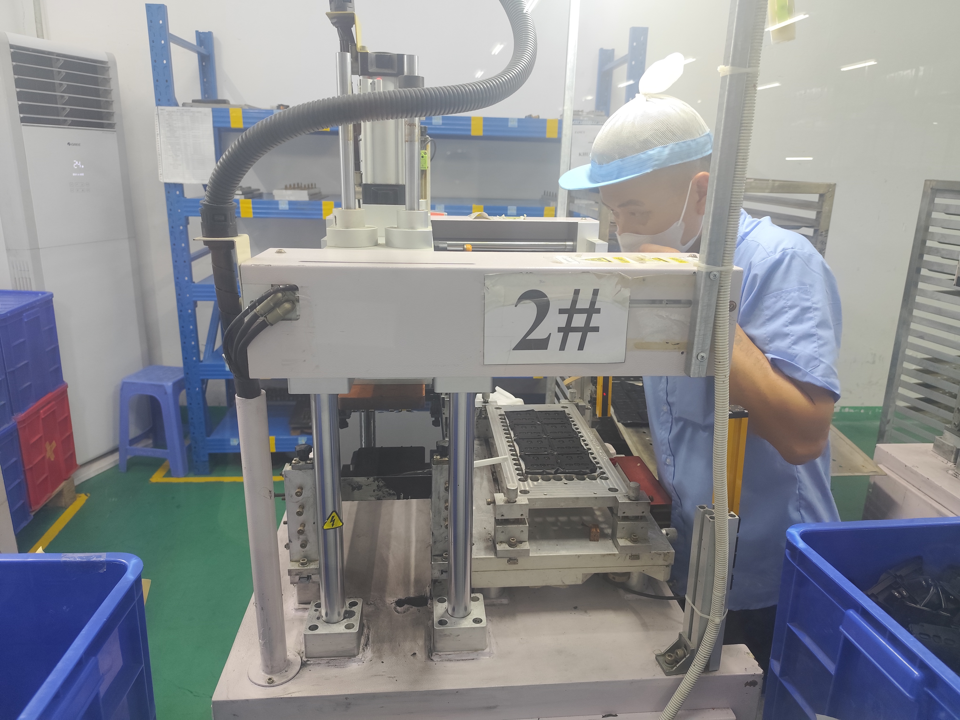 Press machine 1.jpg